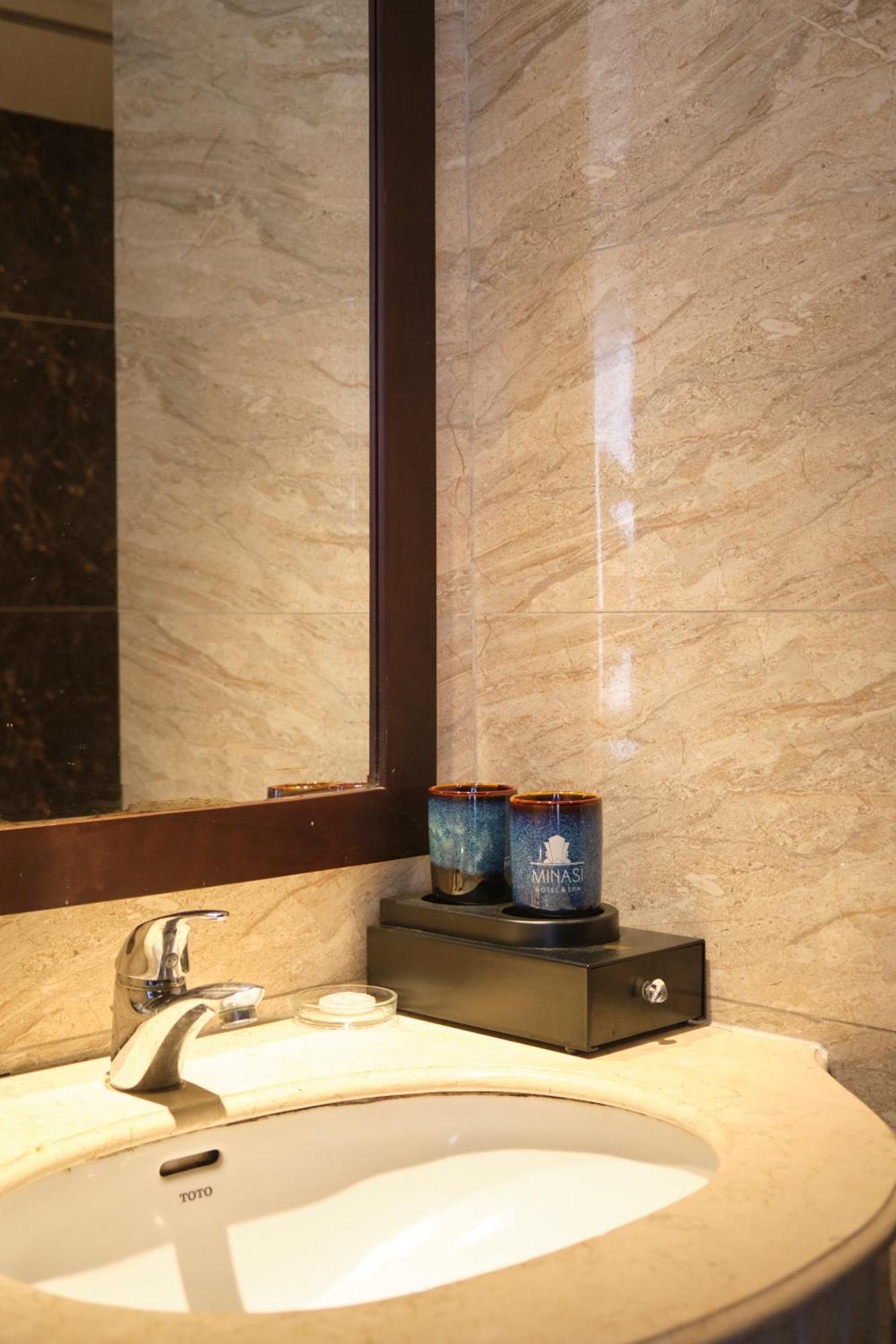 Minasi Premium Hotel هانوي المظهر الخارجي الصورة